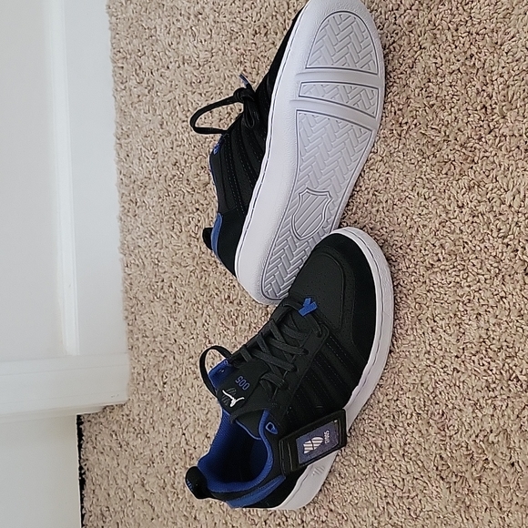 Never worn K Swiss sneakers - Picture 2 of 3